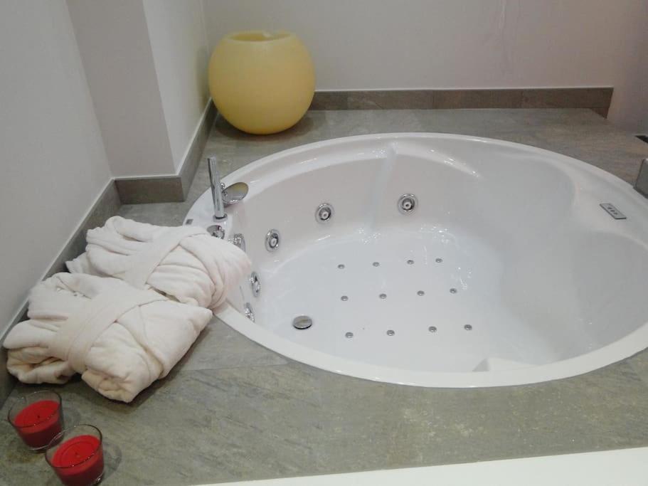 Los Puentes Casa Con Jacuzzi Para 2 Olmos de Penafiel Ngoại thất bức ảnh